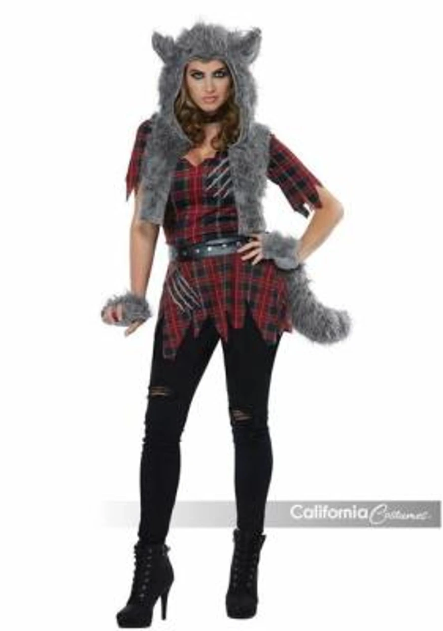 She Wolf Full Moon Werewolf Costume | Classic Monsters | Womens Costumes | Consignment 1 She Wolf Full Moon Werewolf Costume | Classic Monsters | Womens Costumes | Consignment