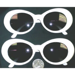 Jackie O Style White Framed Sunglasses | 1960s | Glasses And Sunglasses