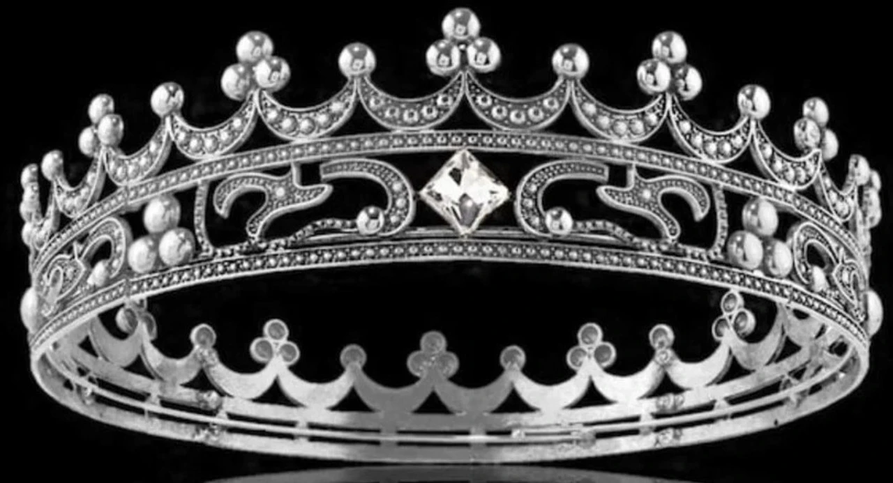 Silver Simple Crown | Crowns And Tiaras | Crowns And Tiaras 1 Silver Simple Crown | Crowns And Tiaras | Crowns And Tiaras