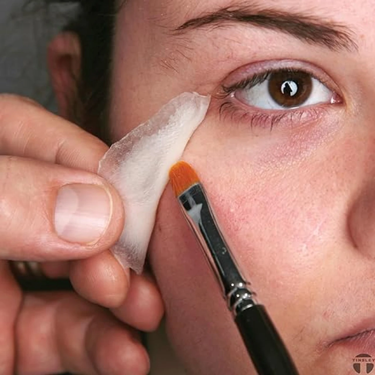 Acrylbond W/Remover | Tinsley | Special Effects | Makeup 3 Acrylbond W/Remover | Tinsley | Special Effects | Makeup - Image 3